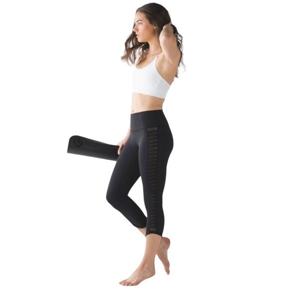 lululemon athletica Pants - Lululemon Sunshine Salutation Crop Size 10